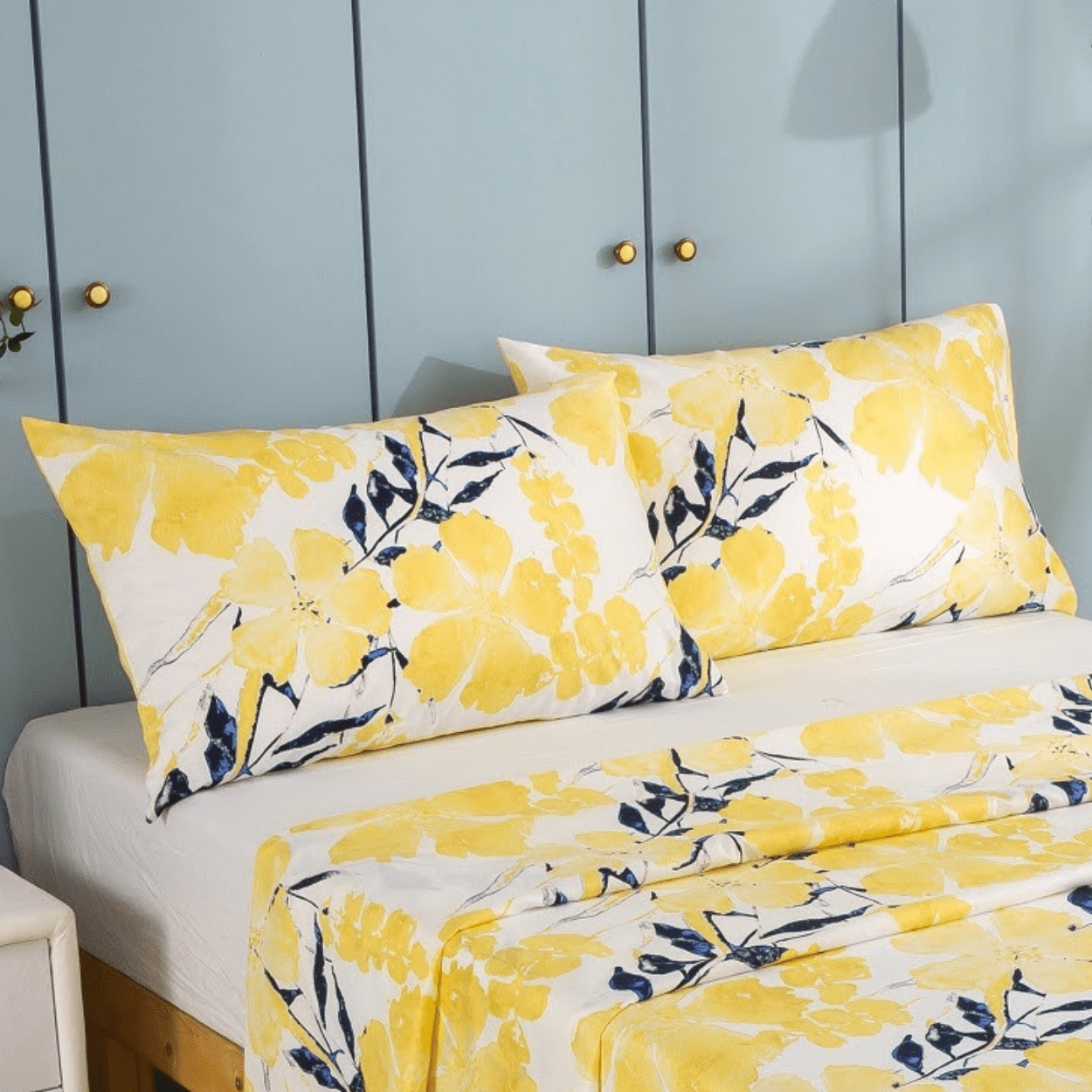 Tache Microfiber Watercolor Tropical Floral Yellow Blue Pillowcase (JHW-841)