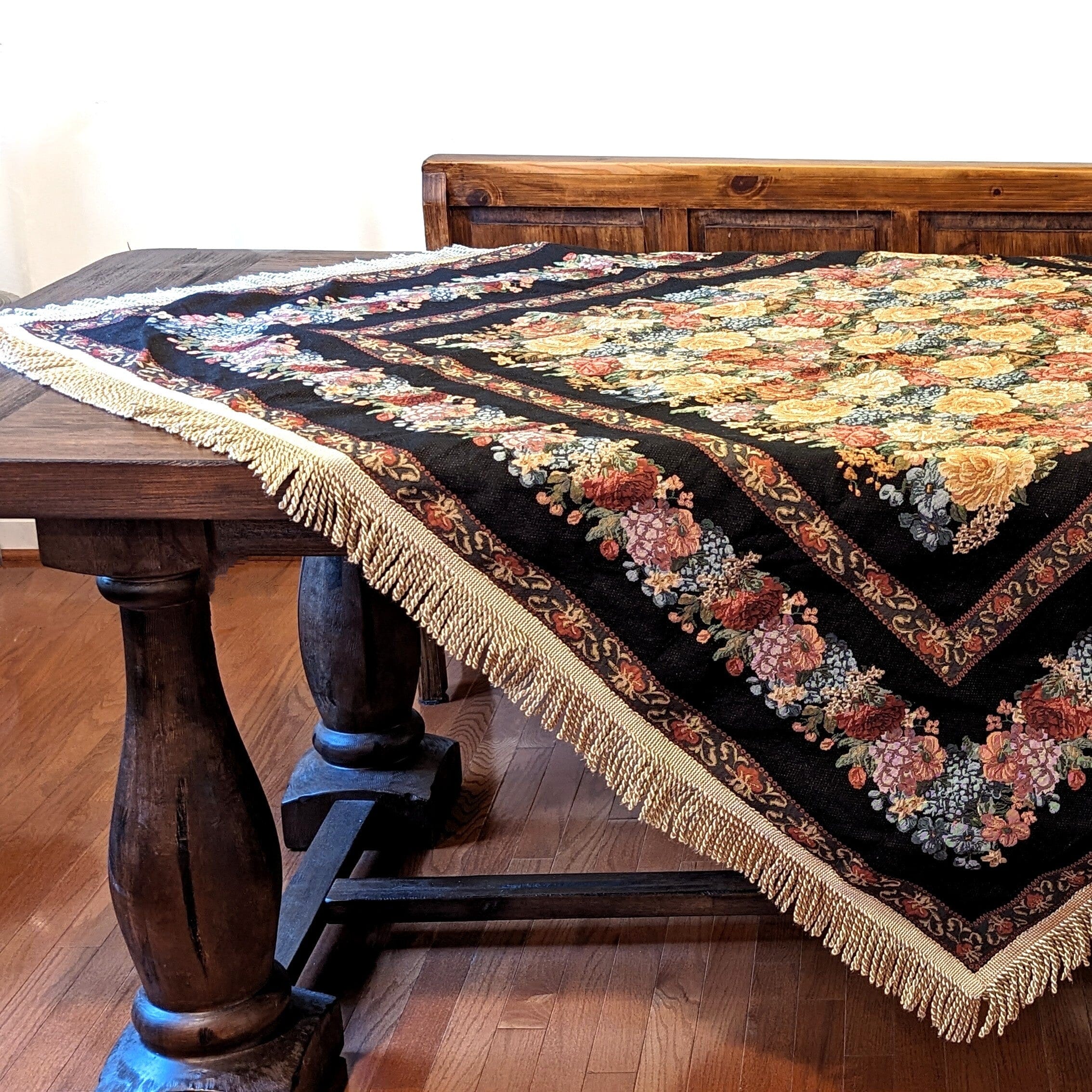Tache Country Rustic Floral Black Midnight Awakening Tablecloth (3089BL)