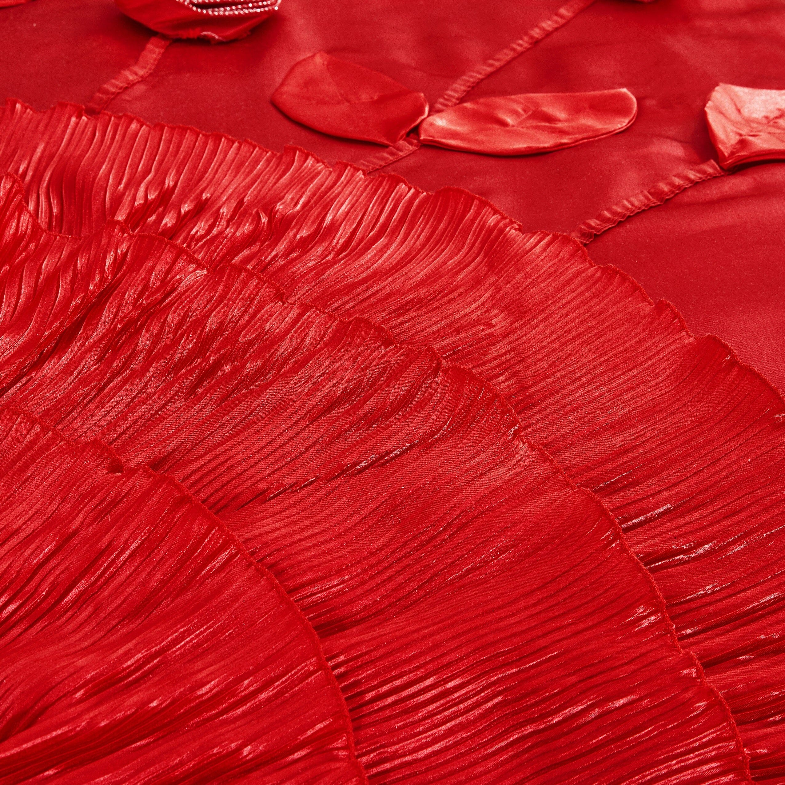 Tache Satin Ruffle Victorian Glam Romantic Red Rose Comforter Set (HY4174)