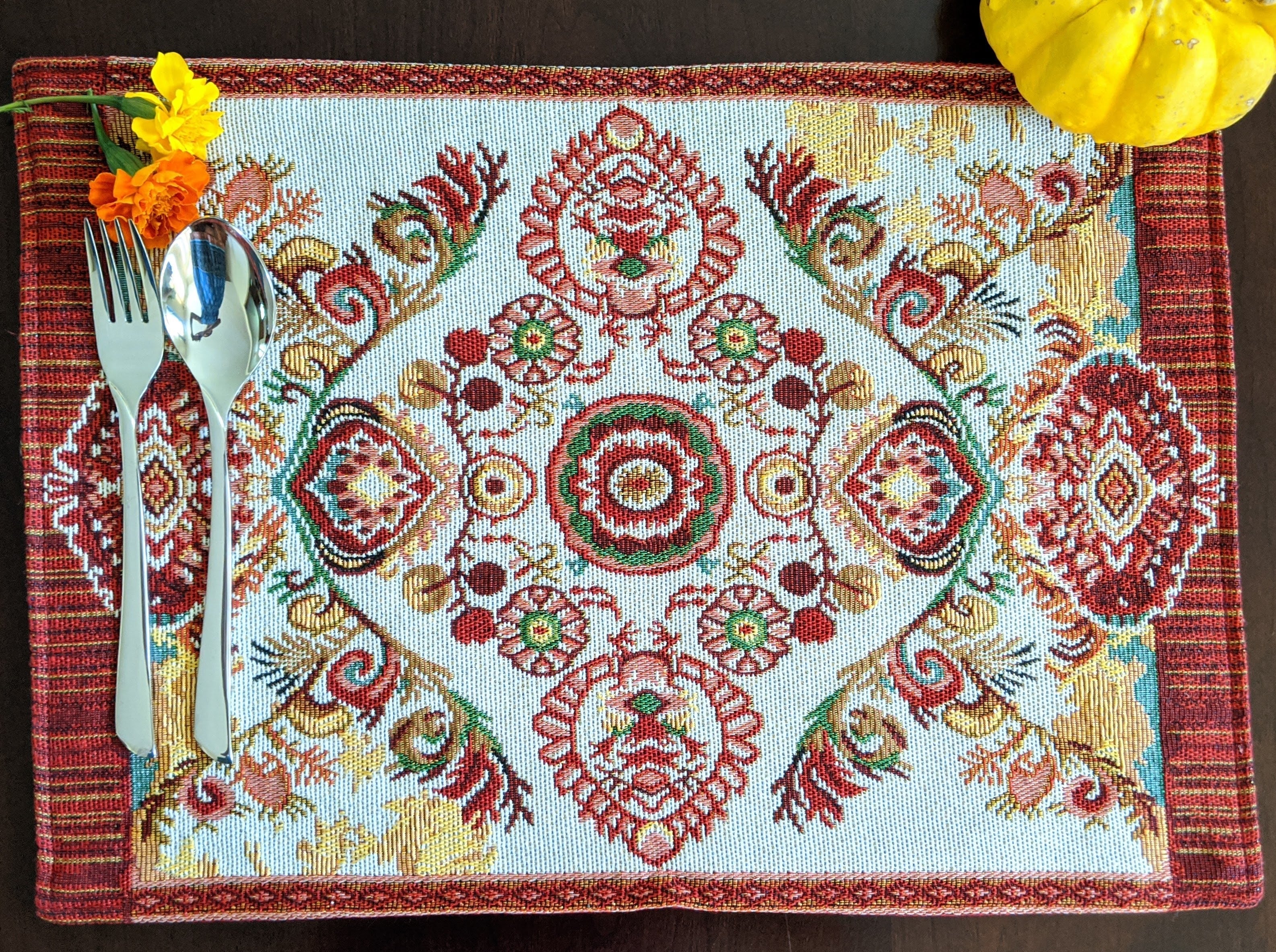 Tache Burgundy Ornate Paisley Woven Tapestry Placemats - Eclectic Modern Dining Set (18194)