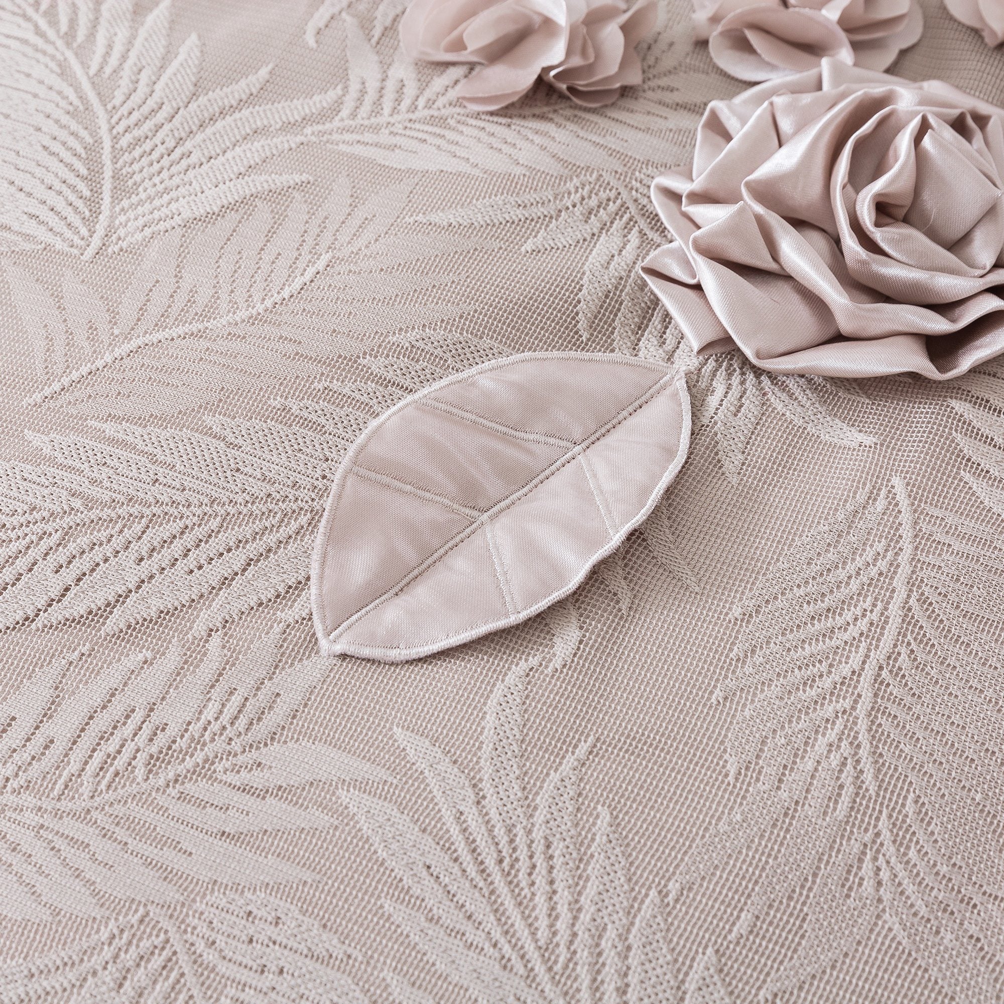 Tache Satin Floral Lace Ruffle Crème Beige Sweet Victorian Luxurious Comforter Set (MZ002C)