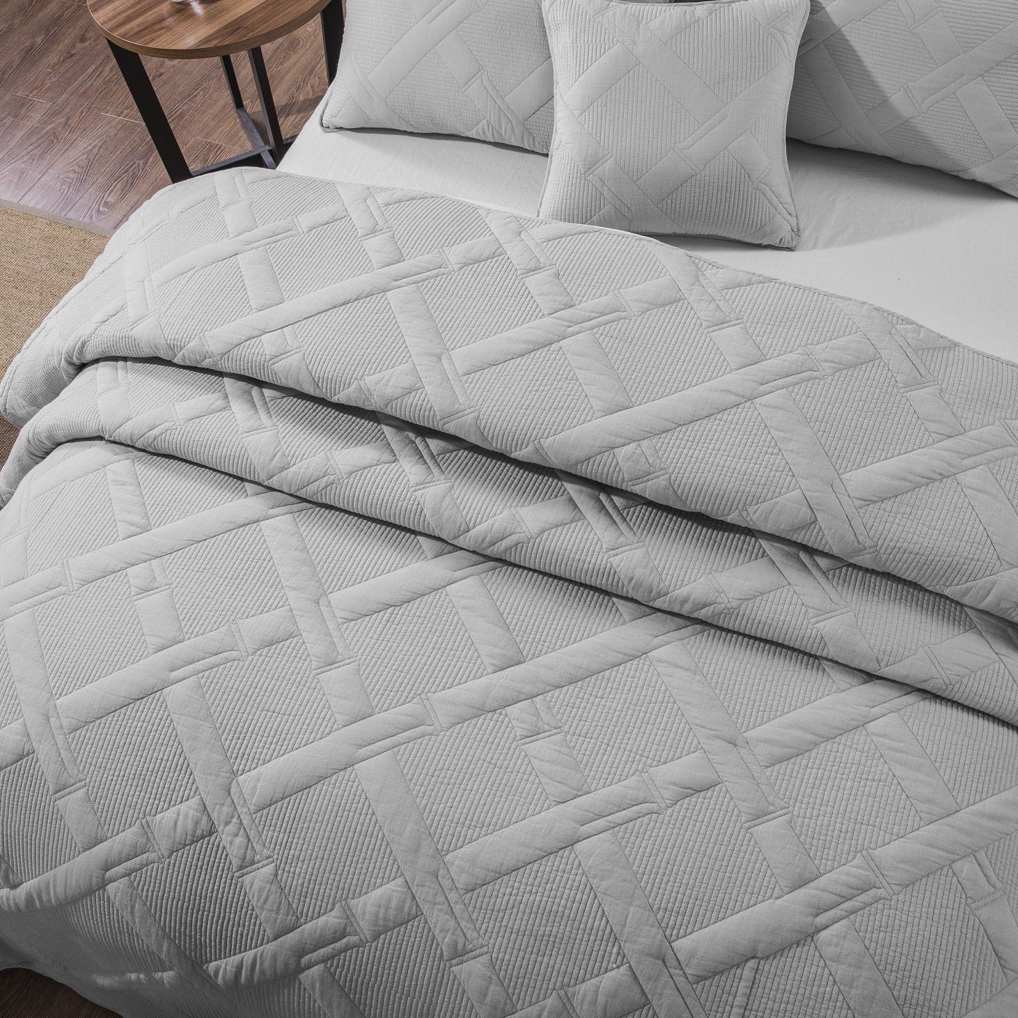 Tache Soothing Pastel Silver Diamond Stitch Light Gray Cotton Quilt Set (JHW-862)