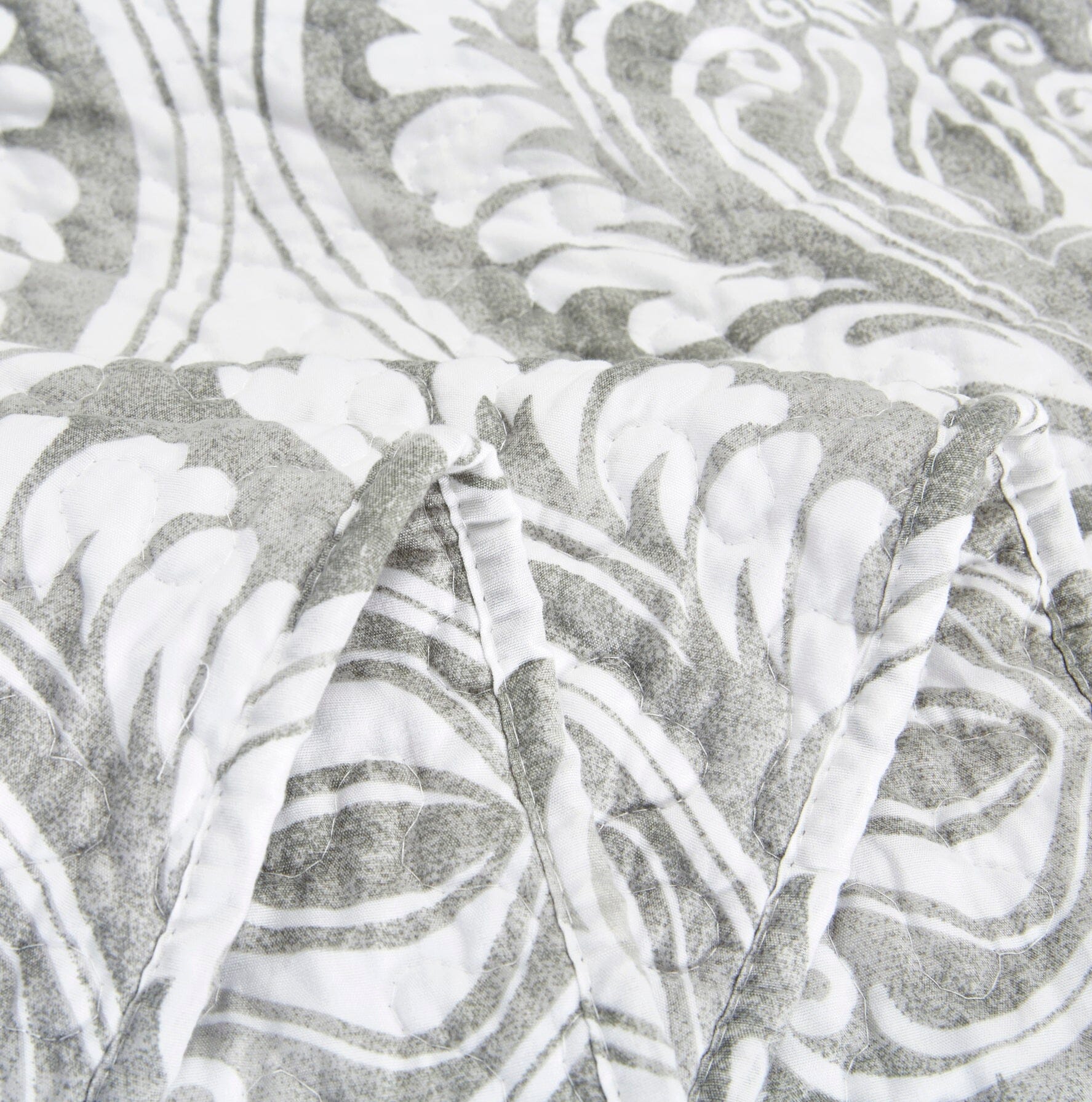 Tache Dreamy Moon Sky Ogee Damask Heather Gray White Quilt Set (TB300)