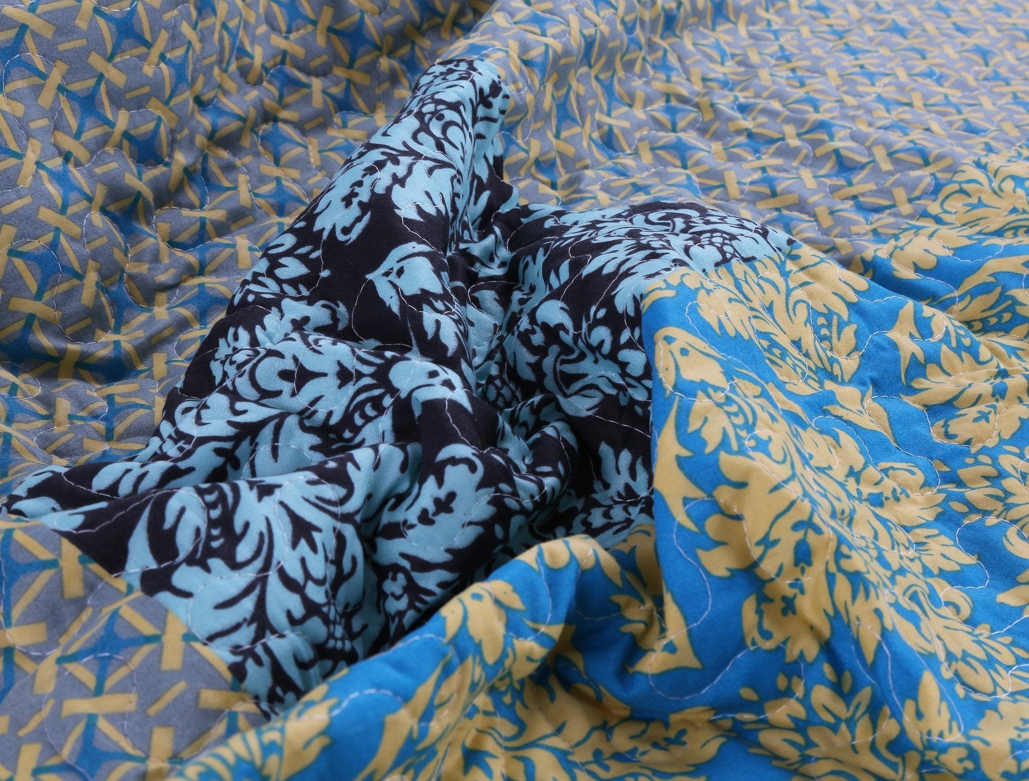 Tache Damask Ornate Baroque Teal Turquoise Blue Green Scalloped Quilt Set (SD-3300)