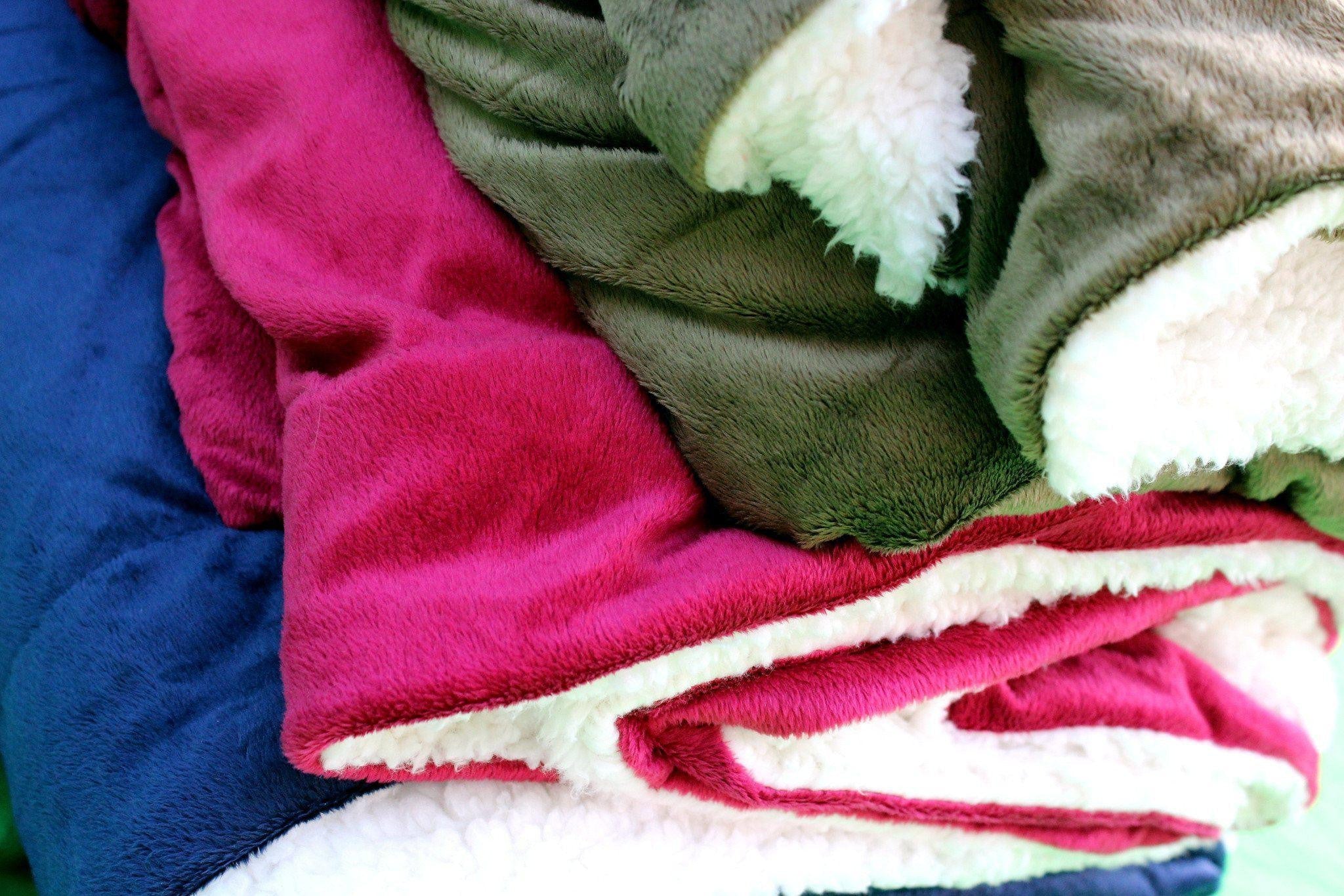 Tache Super Soft Evergreen Micro Fleece Green Sherpa Throw Blanket
