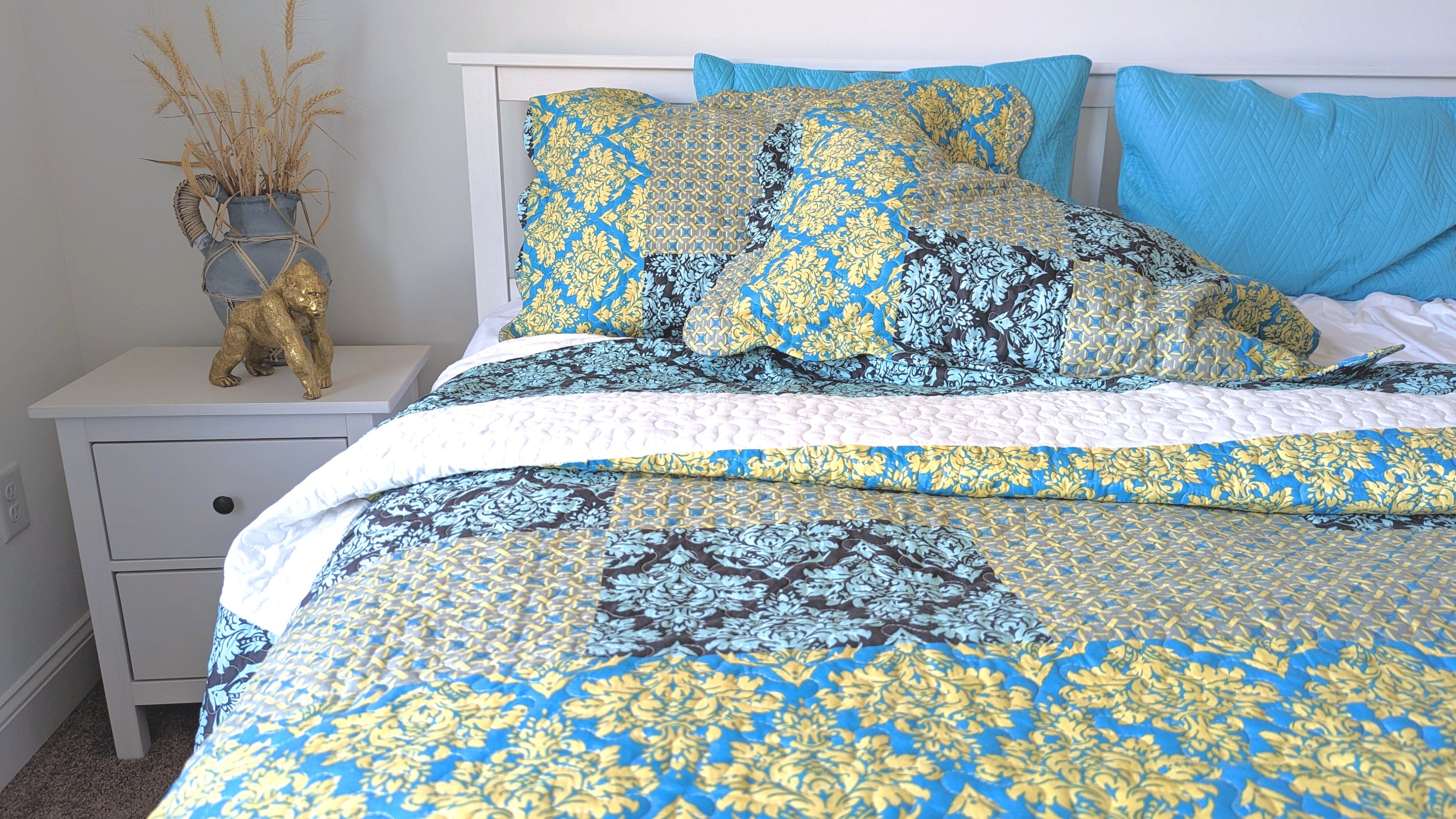 Tache Damask Ornate Baroque Teal Turquoise Blue Green Scalloped Quilt Set (SD-3300)