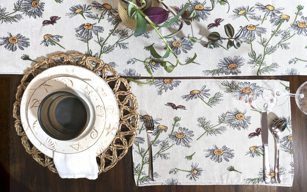Tache Floral Daisies Ladybugs Woven Tapestry Placemat Set (18114)