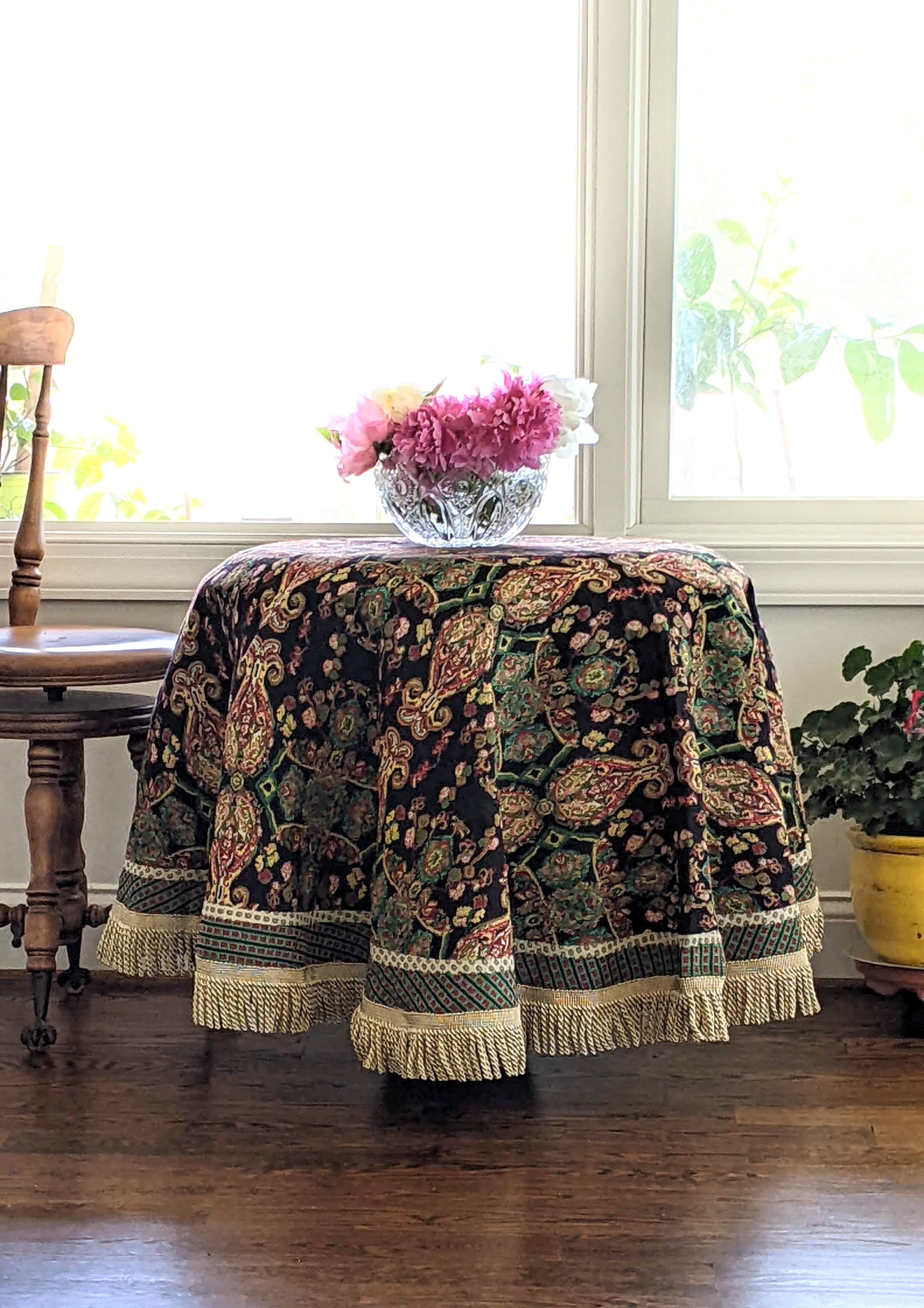 Tache Elegant Black Ornate Paisley Woven Tapestry Tablecloth (18192)